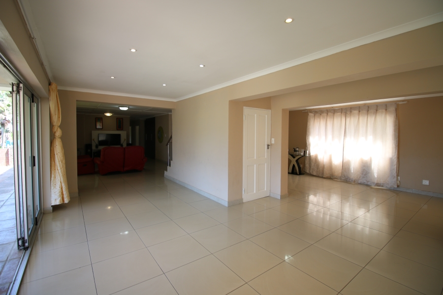 5 Bedroom Property for Sale in Gonubie Eastern Cape